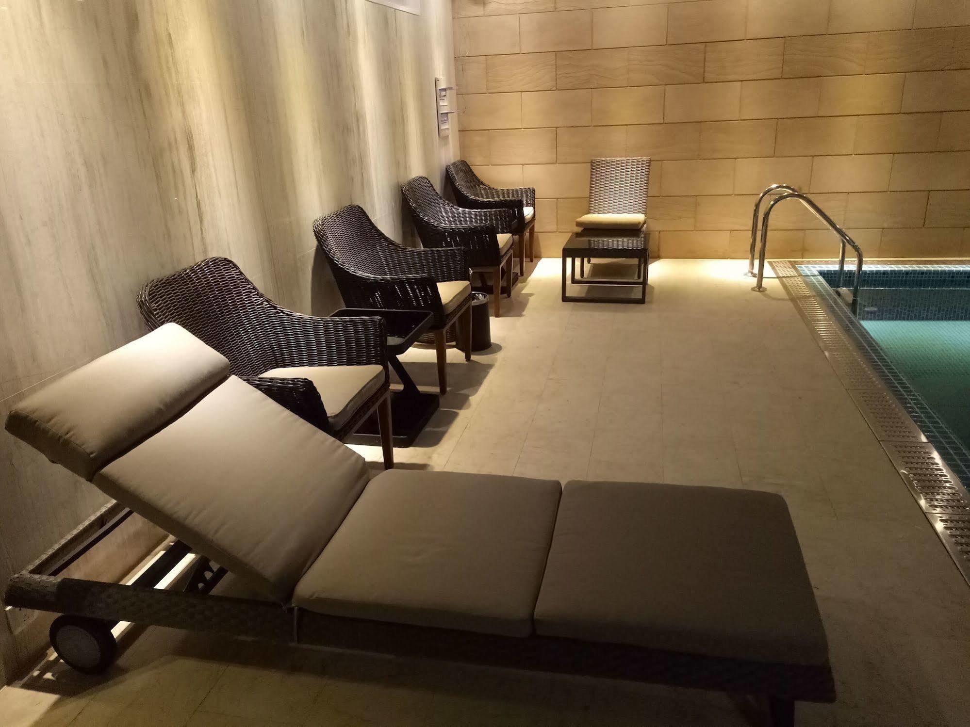 Plaza Hotel Yuyao Yuyao  Экстерьер фото